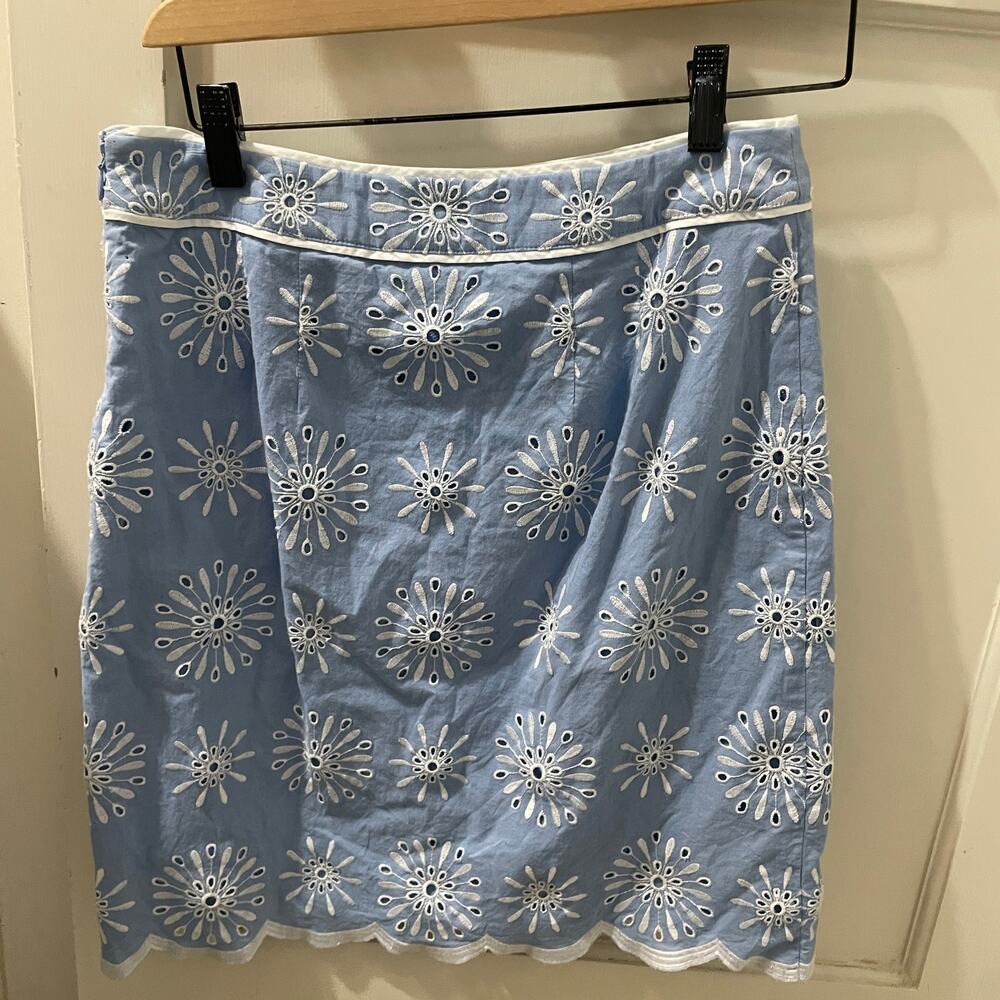 Talbots Chambray Starburst Eyelet A-Line Skirt With White Scalloped Hem Size 2 - Picture 2 of 7